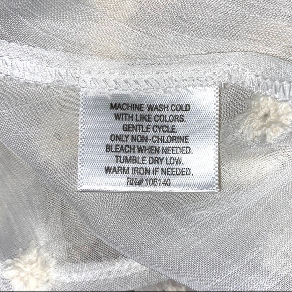 BAR III Sheer White Lace Eyelet Boho Blouse Top Size Small - Picture 4 of 8